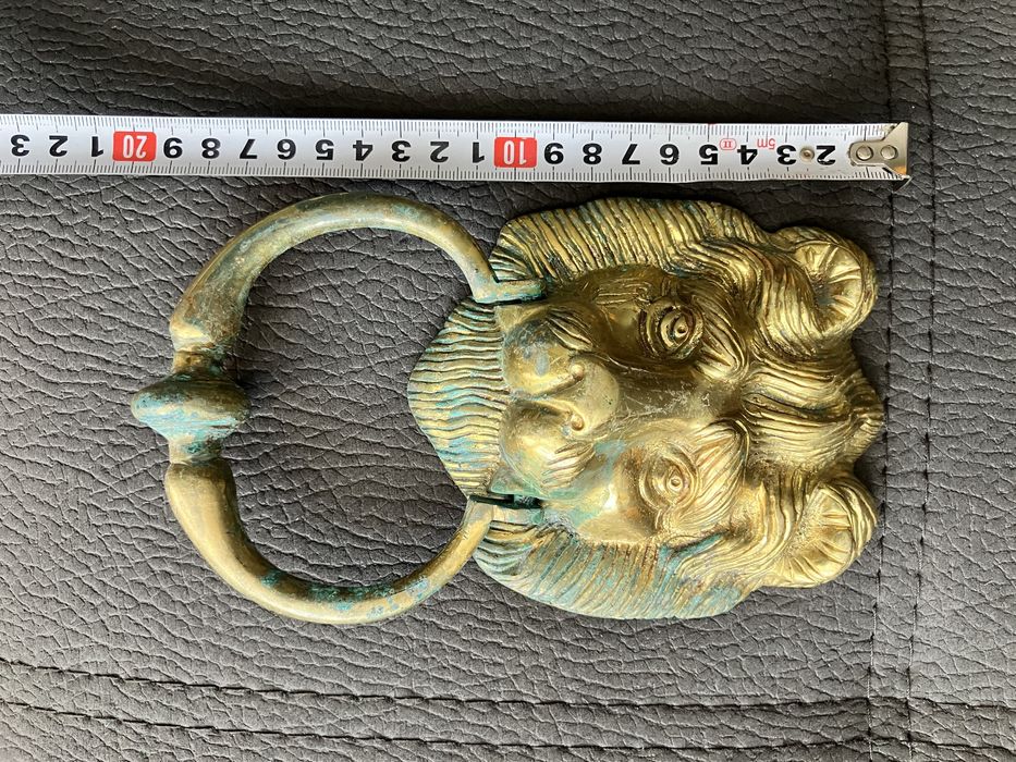 Месингови хлопки за врата