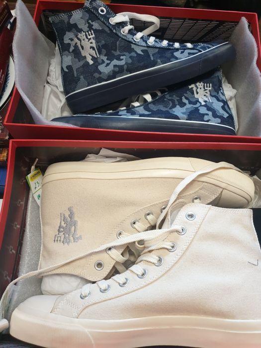 Кецове  Convers с лого Manchester  united
