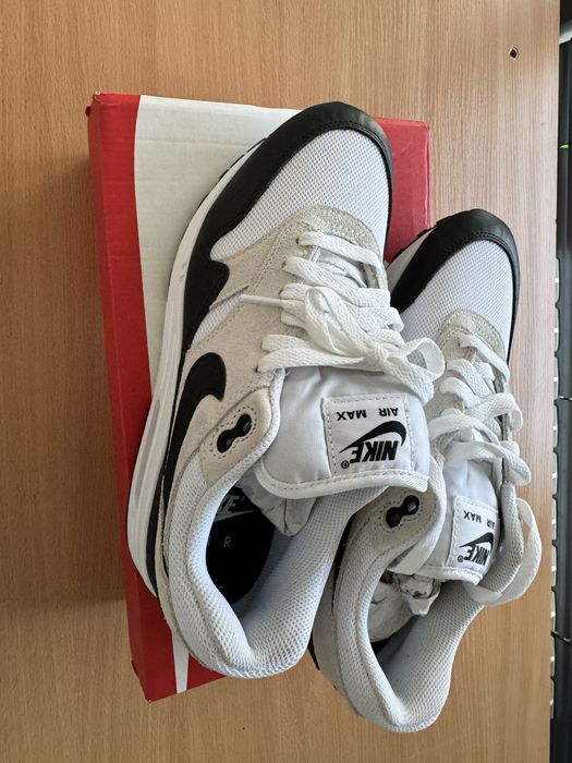 Кроссовки Nike Air Max 1 Essential