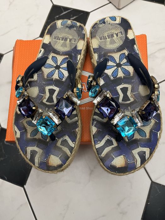 Продам женскую обувь