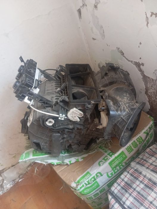 Запчасти на пежо 301