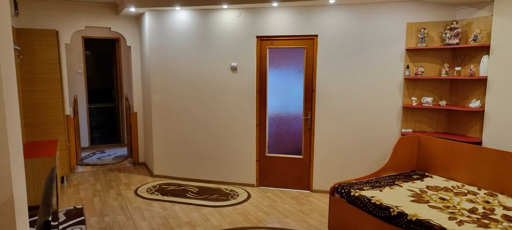 Inchiriez apartament doua camere Micro 3 langa Scoala 13 Matei Basarab