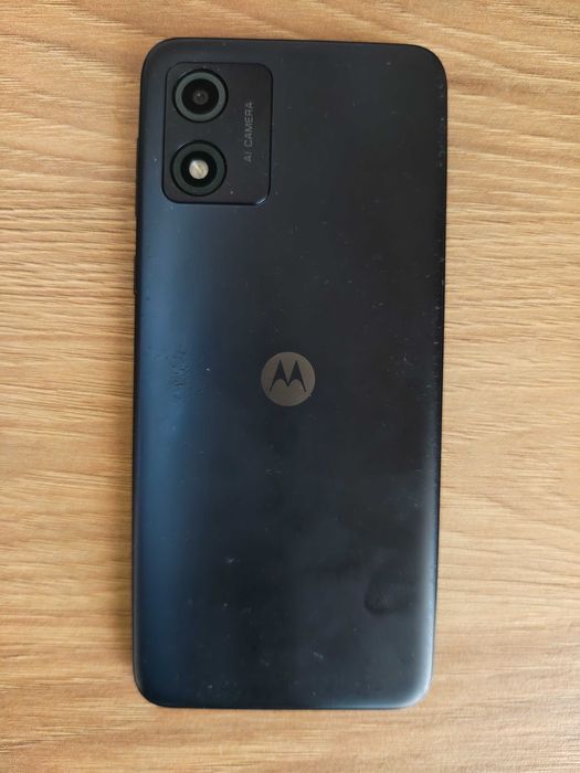 Продавам смартфон Motorola Moto E13
