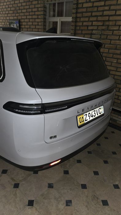 Продаётся автомашина LEAPMOTORS C16