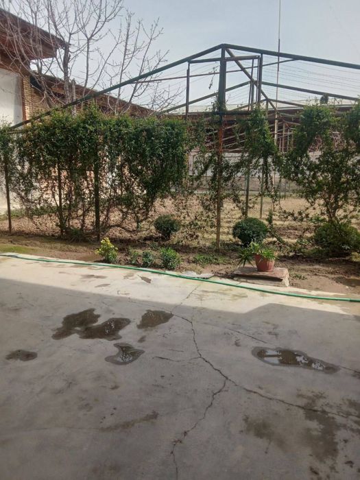 Nazarbekda uchaska, uy srochna sotiladi.