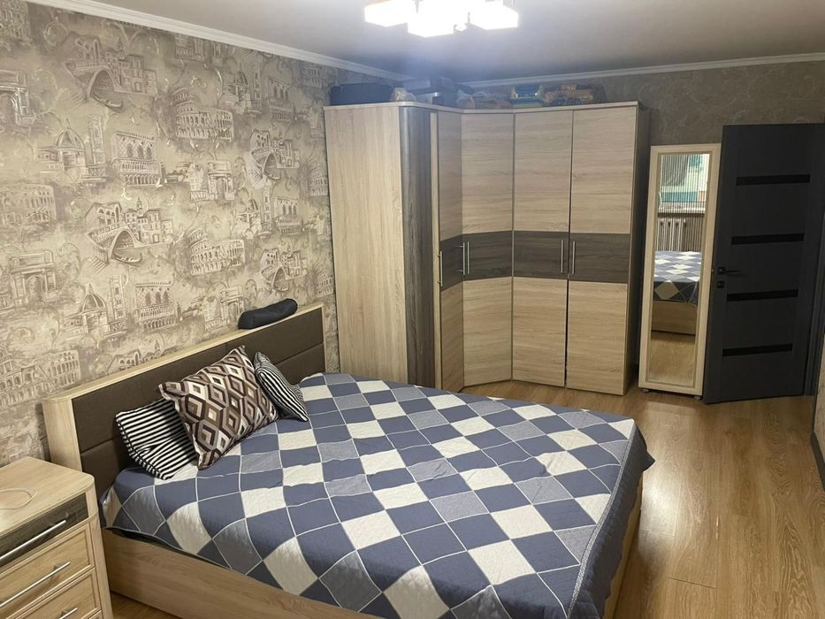 Продам 4 ком кв 101 м2 в микрорайоне Кунаева