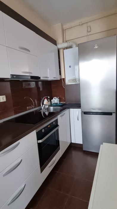 Închiriez apartament Sibiu  zona Turnisor, etaj 2 , loc  de parcare propriu