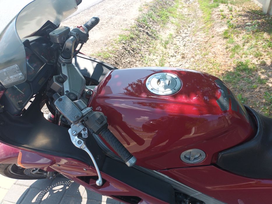 Honda VFR 750 RC 24