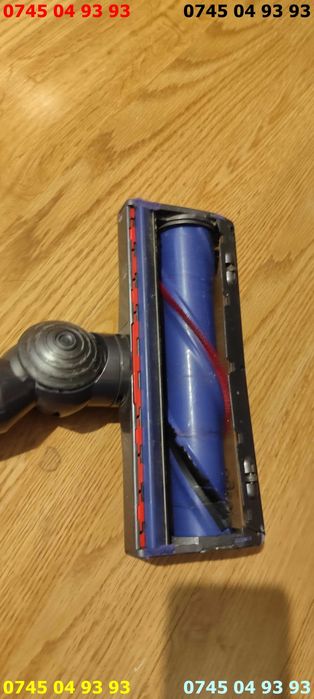 aspirator DYSON V7 perfect functional se vinde ca in imagini fara incarcator