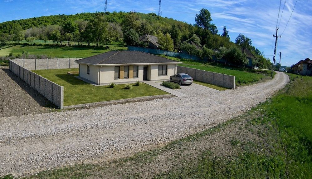 Casă nouă 3 dormitoare Hidișelu de Sus | 502 mp teren | View superb