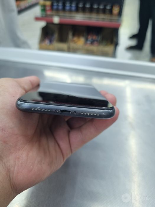 Iphone 11  64Gb Batarey 76%
