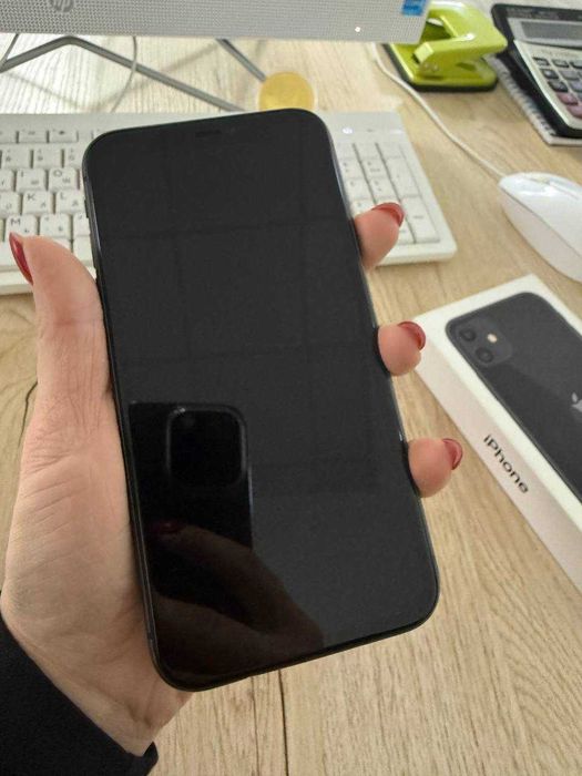 iPhone 11, объем 128 ГБ, батарея 81%