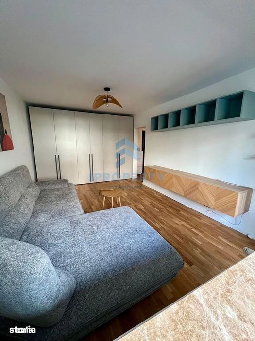 Turda 2 camere renovat cu balcon si prox. metrou