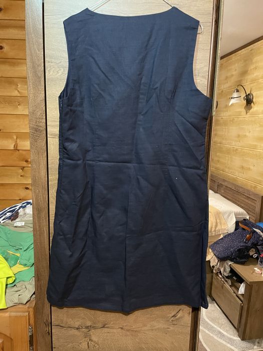 Елегантна рокля с бродерия