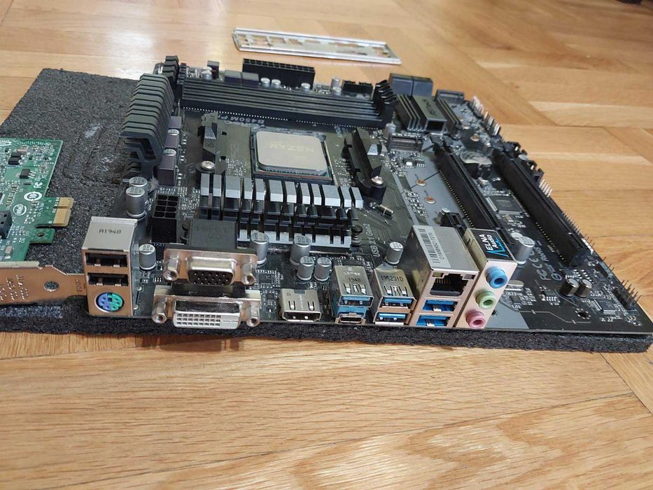 AMD Ryzen 5 5600 + AsRock B450M Pro4