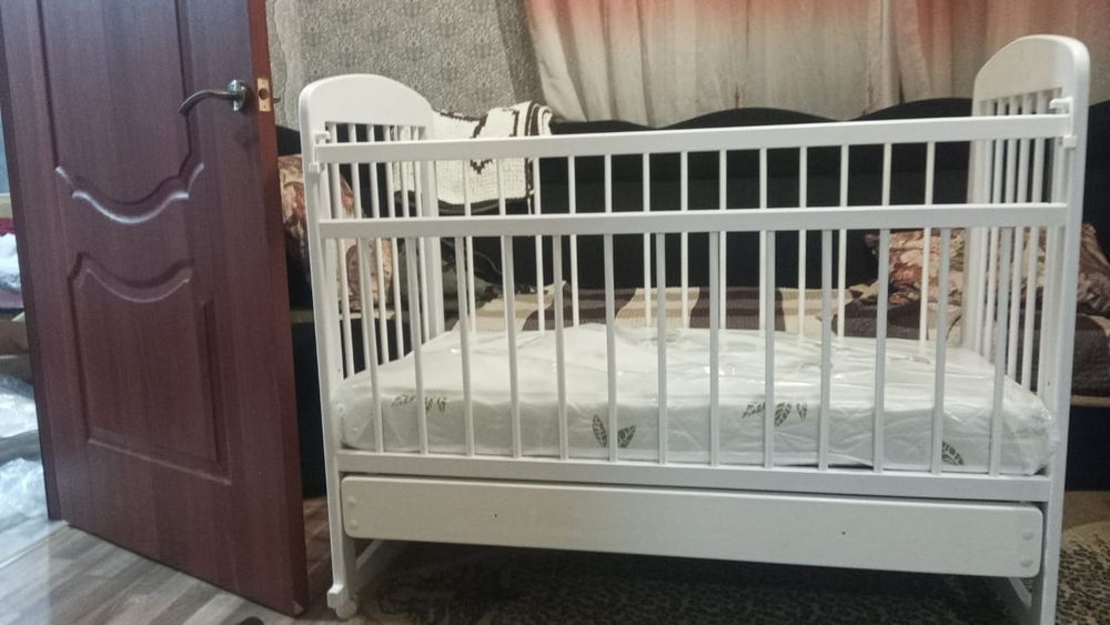 Продам детскую кроватку