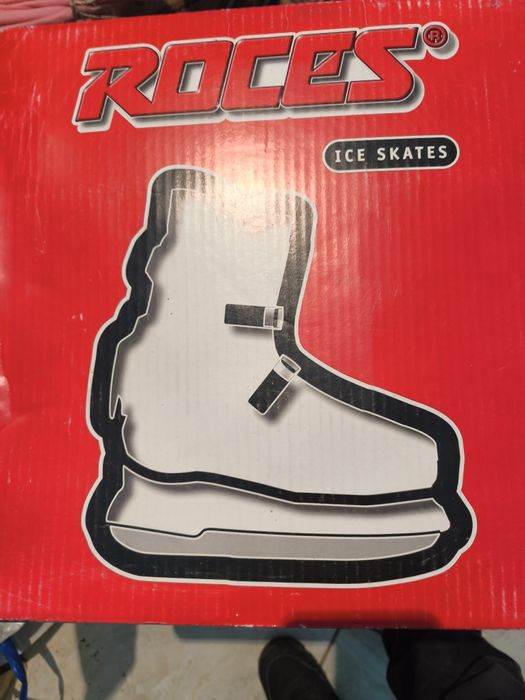 Vând patine noi mărime 36-40