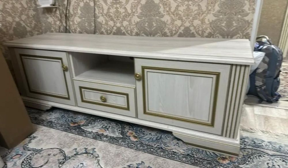 Тумба под телевизор