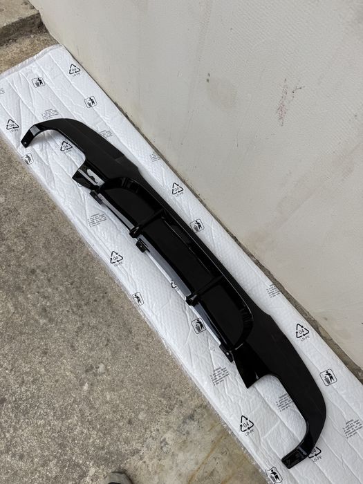 Дифузьор заден за bmw e90 нов m sport