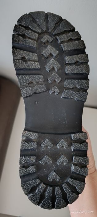 Продам обувь женскую