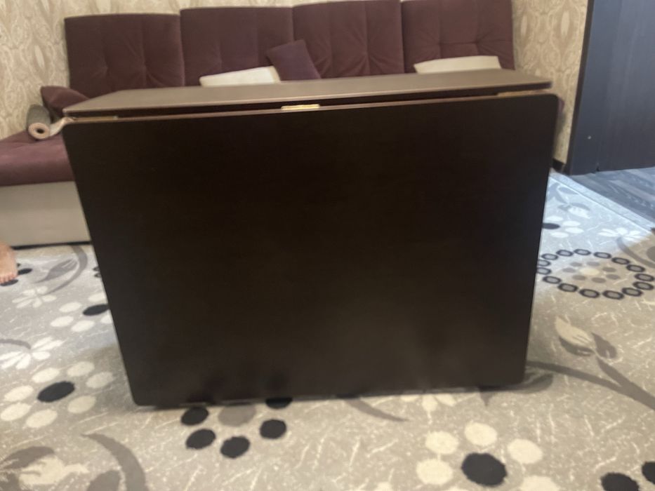 Продам гостевой стол