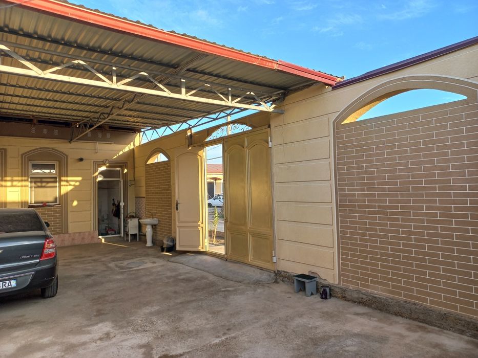 Когон бекларда барча кулайликларга эга 2 сотикли катеж сотилади.