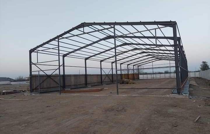 Hale metalice la comandă Producători la dimensiune cerute de client