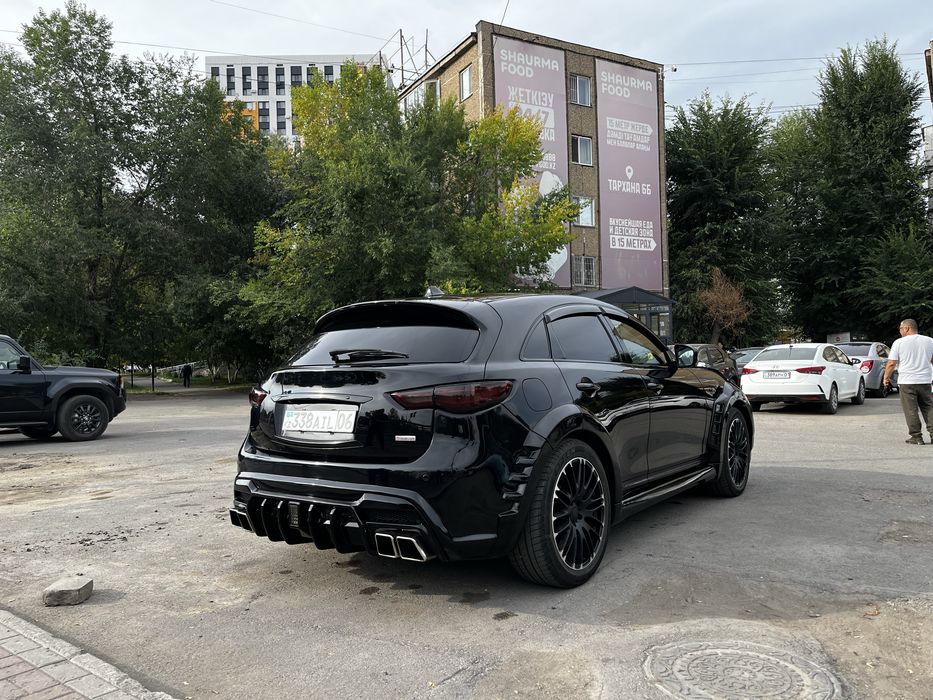 INFINITI FX37 Черный / Обвес