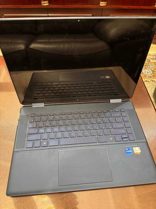 HP Spectre x360 16-f0xxx / Intel Core i7 / 16GB / 512GB SSD
