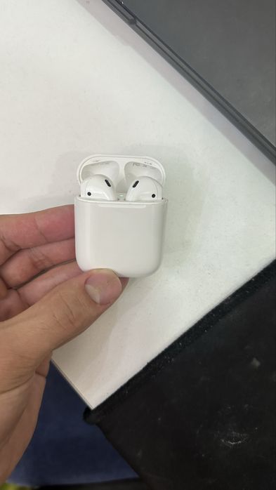 Продаю Airpods 2