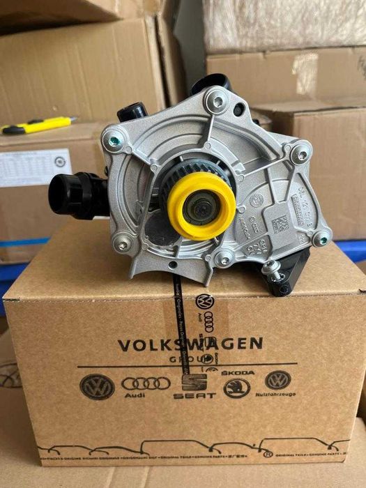 Оригинална водна помпа с термостат ОЕМ 06L121111H      A146