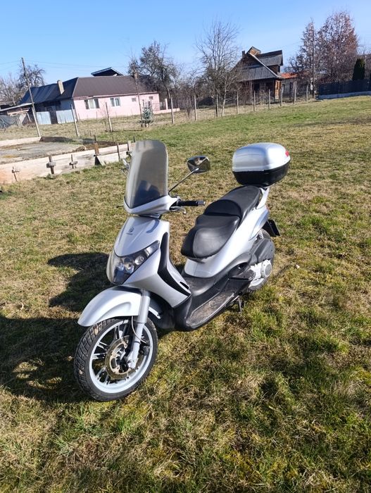 Vând scuter Piaggio Beverly 250 cc