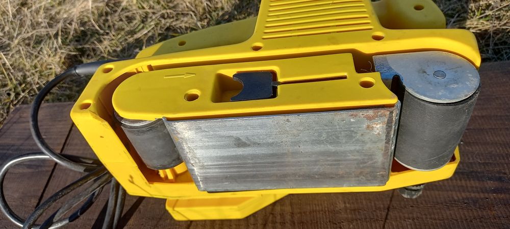 Vind   masina   slefuit