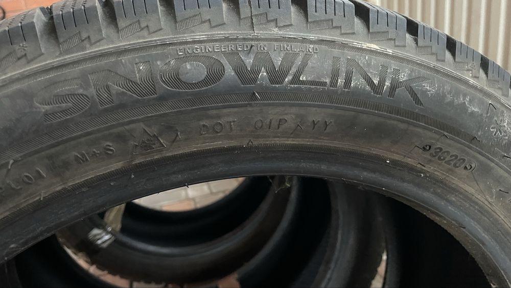 Шины 245/45/18 трианжел