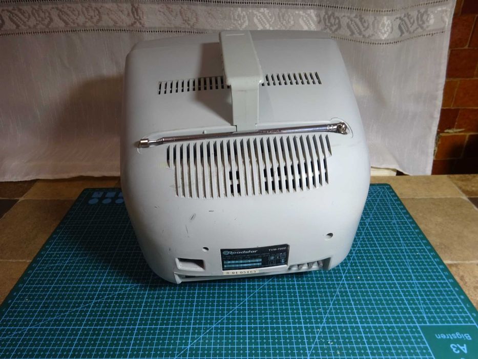 Mini tv retro Roadstar TVM-7002 /Am/Fm radio