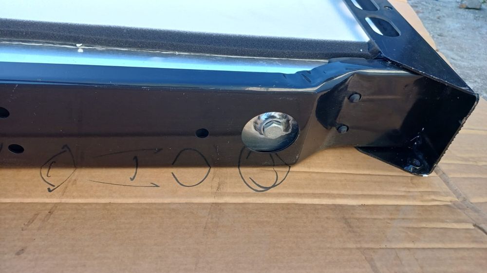 Продам радиатор охлаждения HOWO новый