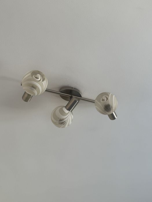 Продается люстра.