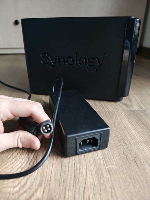 NAS Synology DiskStation DS414 – 4 bay, Dual LAN, RAID
Vând Synol