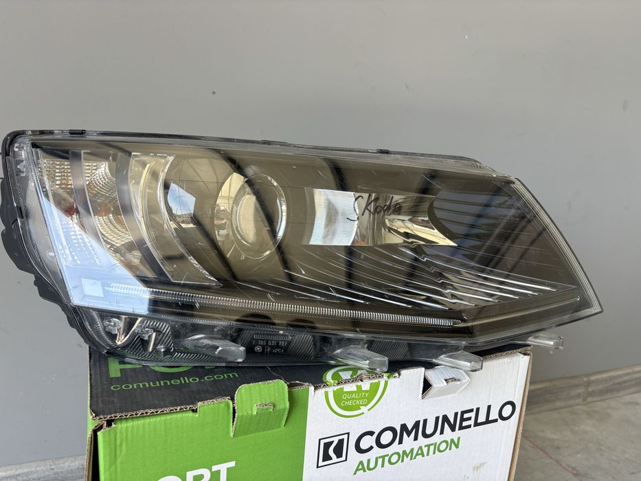 Skoda octavia 3 десен фар