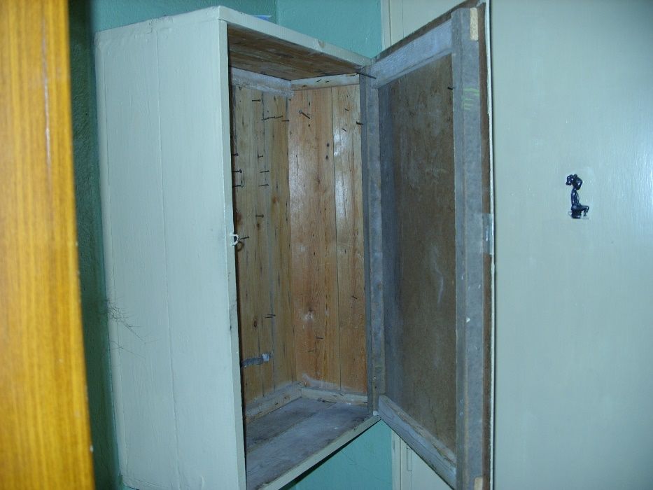 Шкаф за инструменти