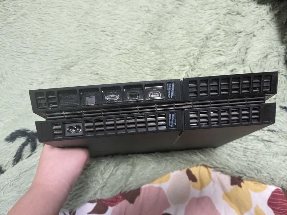 Продам ps 4 fat срочно