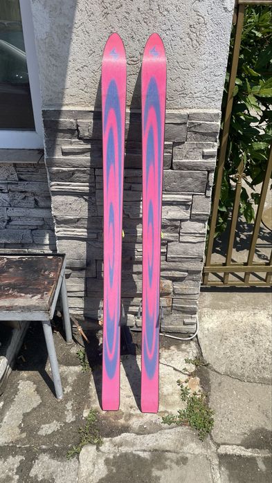 Ски 2 броя добро състояние