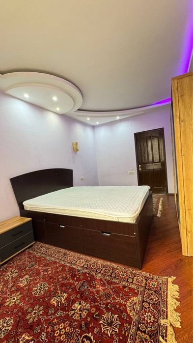 Срочно сдается в аренду 2 ком 3 этаж ор.р тарговый центр