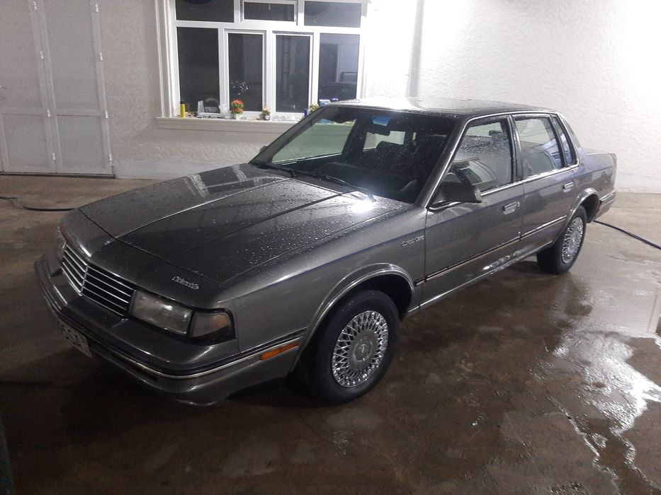 Американский автомобил.