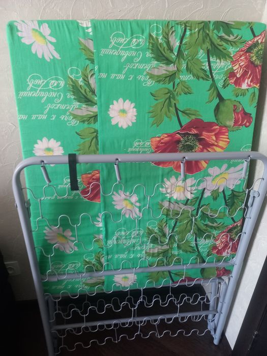 Раскладушка с матрасом