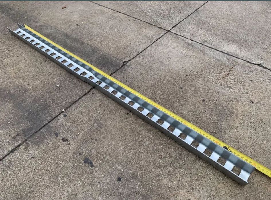 Montanti multigaura - Italia