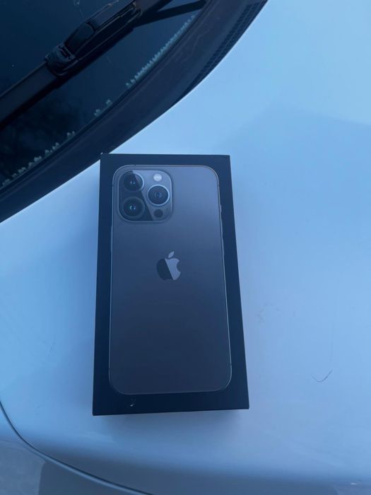 Продам Айфон 13 про