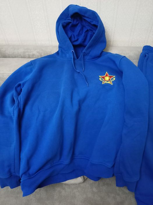 Спортивный костюм