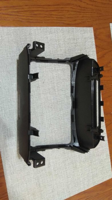 Заводска мултимедия за Киа Спортидж 3 + рамка.