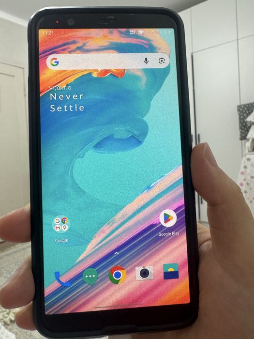 Смартфон OnePlus 5T (android)